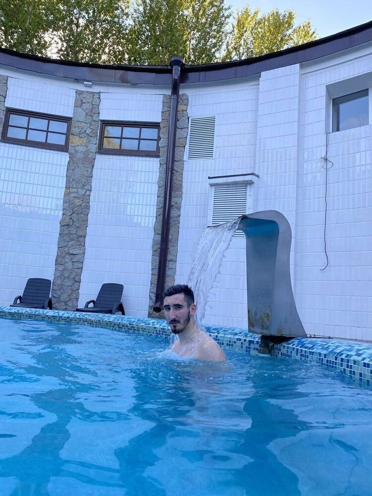  30257544  , 27 ,    -