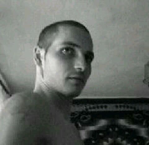  15957714  Alexandru, 37 ,    Praha