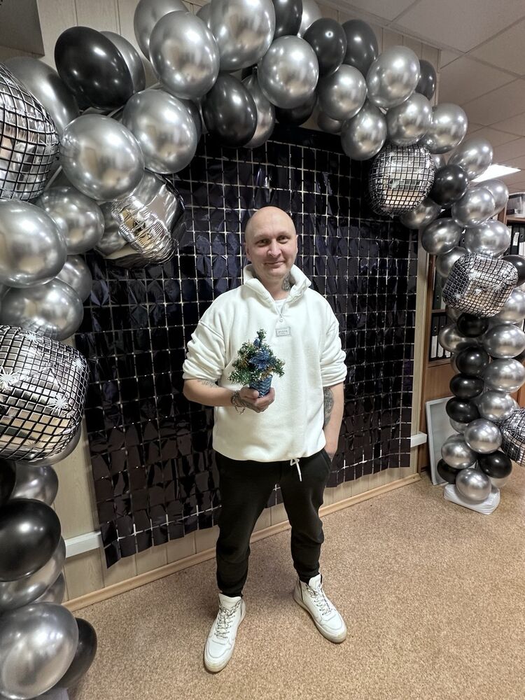  48490874  Vladimir, 36 ,     