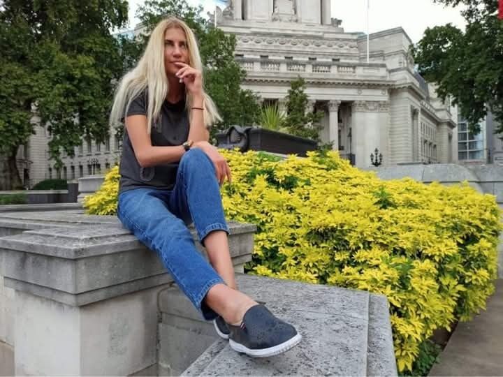  ,   Angelina, 33 ,   ,   , c 