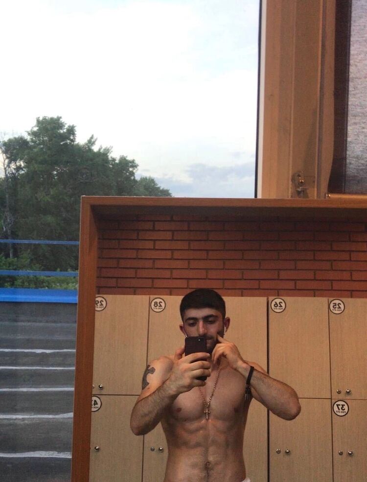  34342584  , 24 ,    