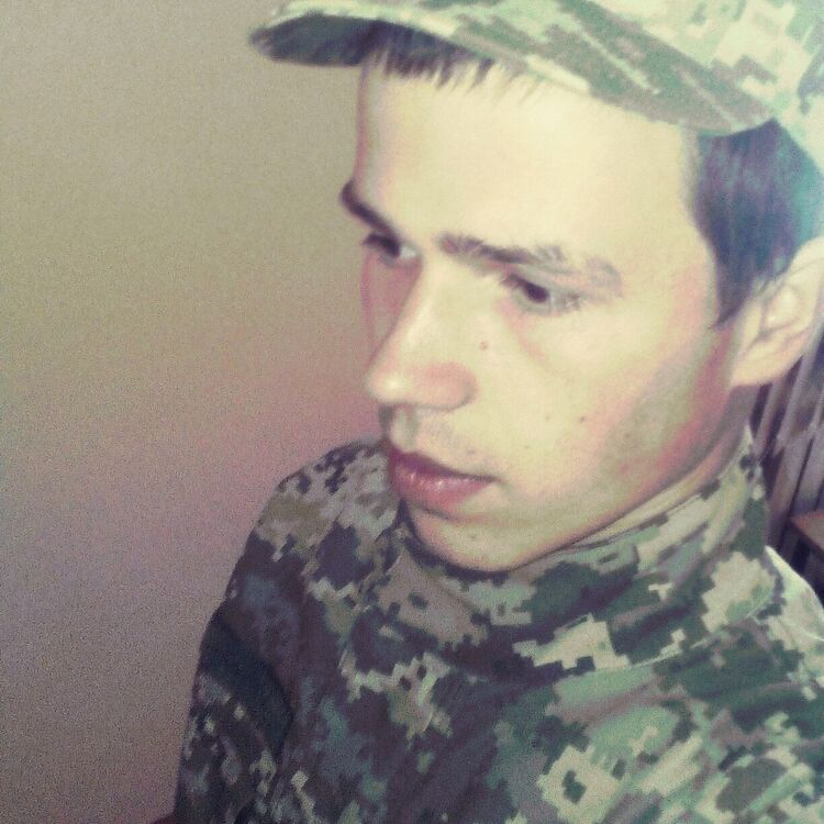  15878054  Valentin, 26 ,    