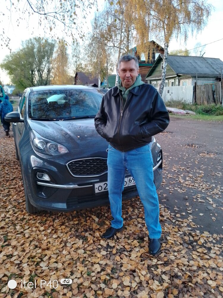  48221514  Alexandr, 52 ,    