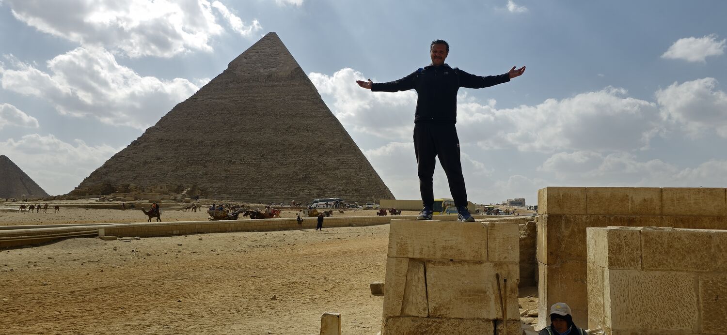  ,   Eslam, 40 ,     , c 