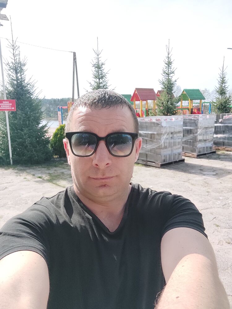  42637394  Levani, 39 ,    Piastow