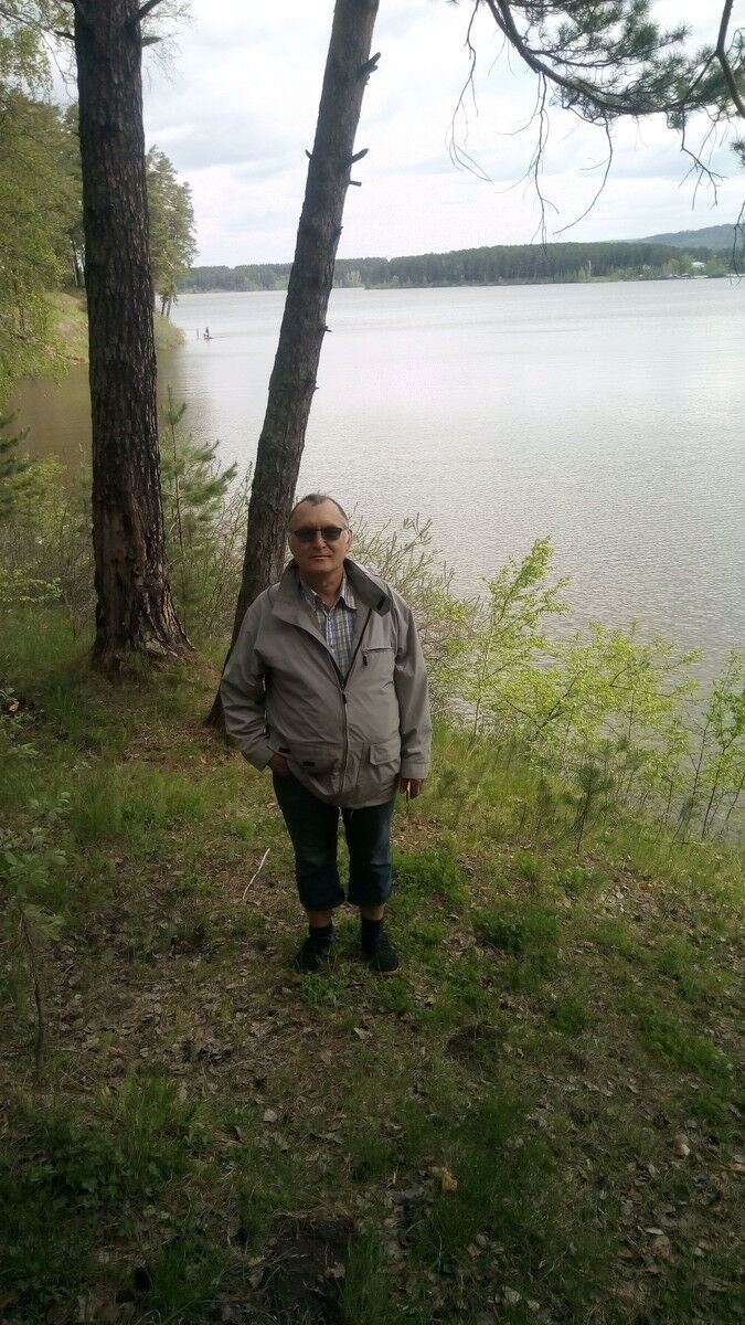  14987944  Farid, 69 ,    