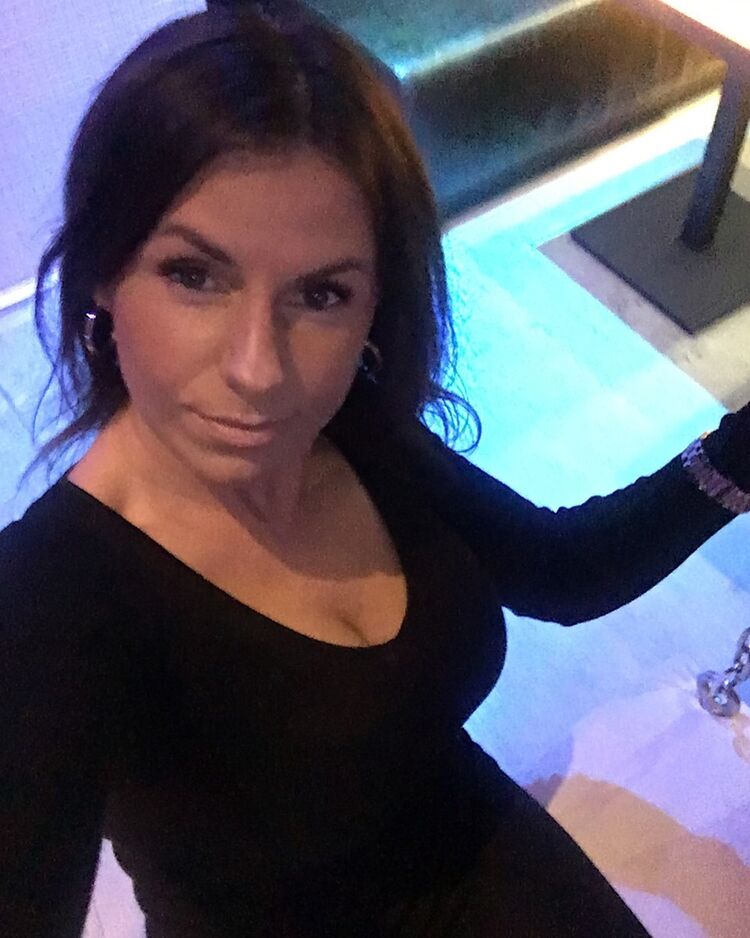  15266524  Vitalina, 43 ,    