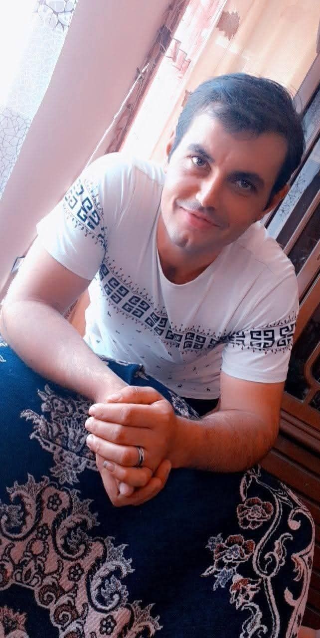  ,   Hayk, 32 ,   ,   