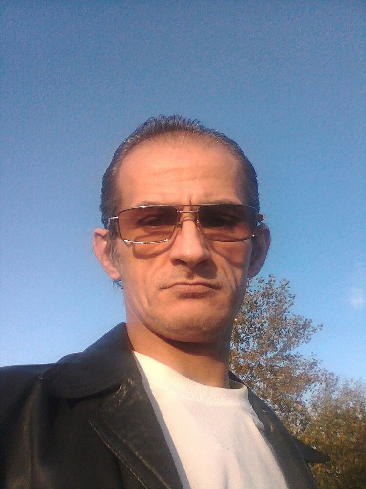  32385624  Roman, 60 ,    
