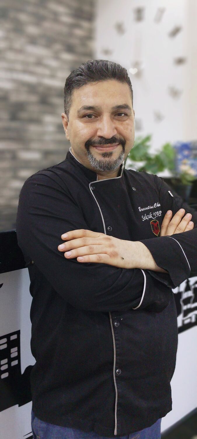  45918904  Selcuk, 45 ,    