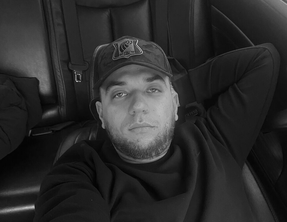  41373224  , 30 ,    --