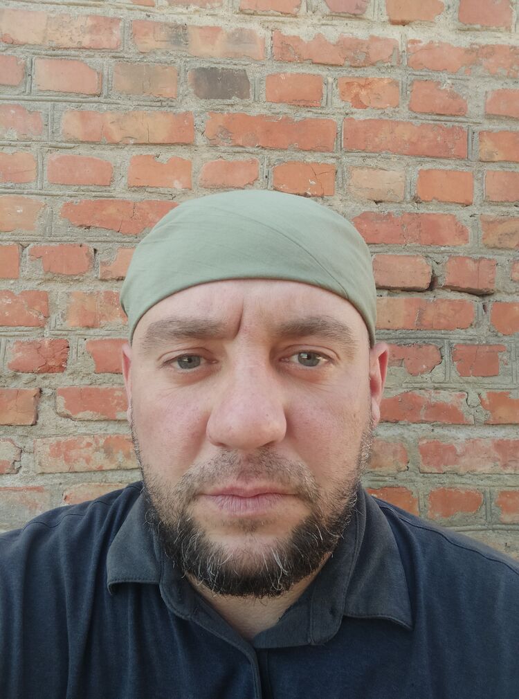  28898894  Nikola, 37 ,    