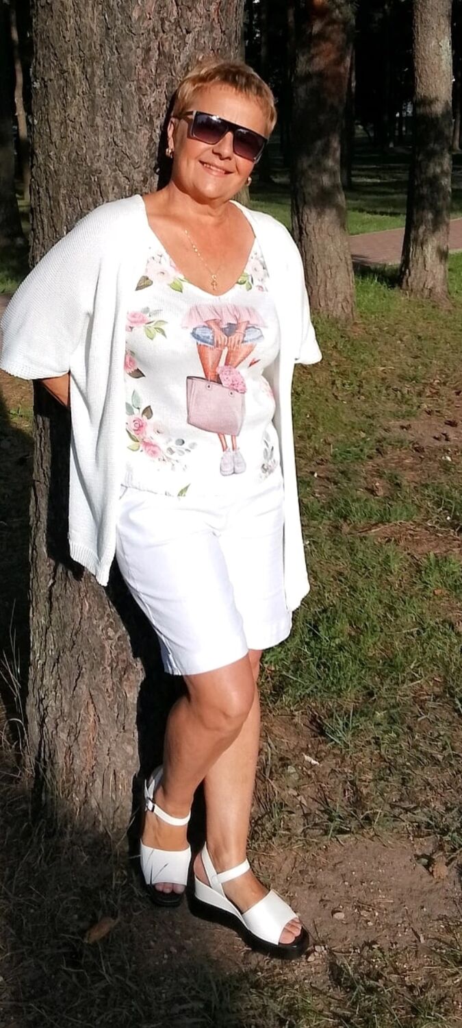  52008824  Larisa, 64 ,    -
