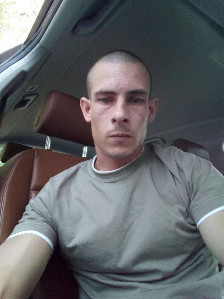  20898314  Vitalie, 34 ,    