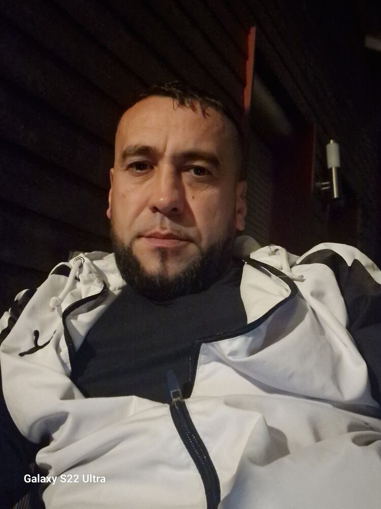  ,   Mihai, 42 ,   ,   , c , 