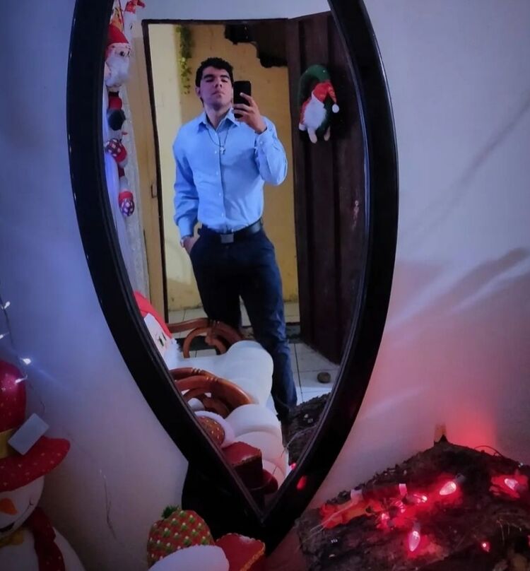  Guayaquil,   Manuel, 28 ,   ,   , c 