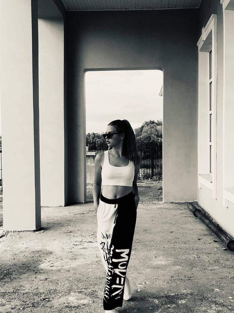  ,   Anastasia, 25 ,   ,   