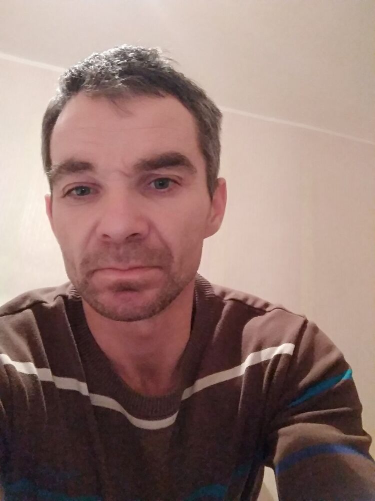  14161814  Robert, 48 ,    