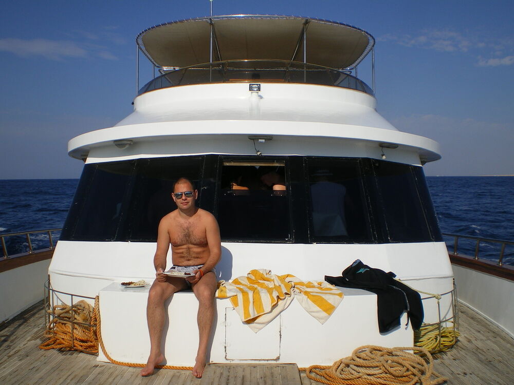  ,   Andrej, 52 ,     , c 