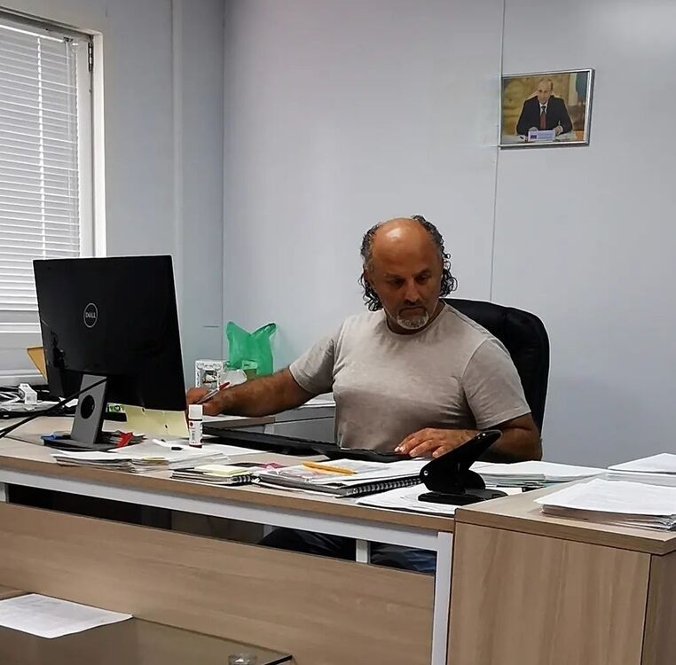  51016394  Alberto, 53 ,    