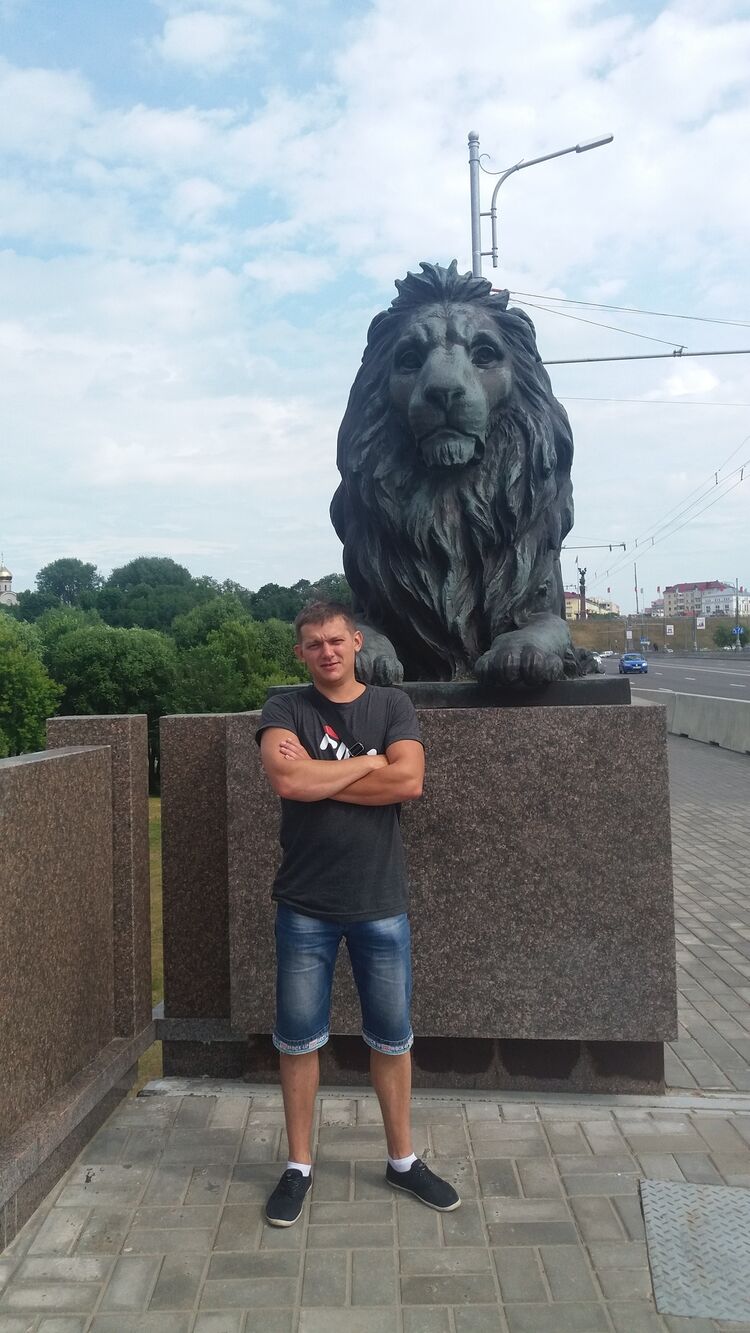  ,   Konstantin, 36 ,   ,   