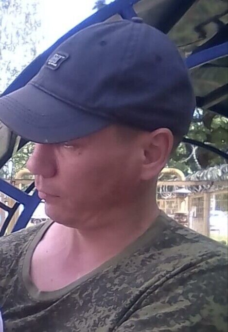  20505084  Andrej, 47 ,     