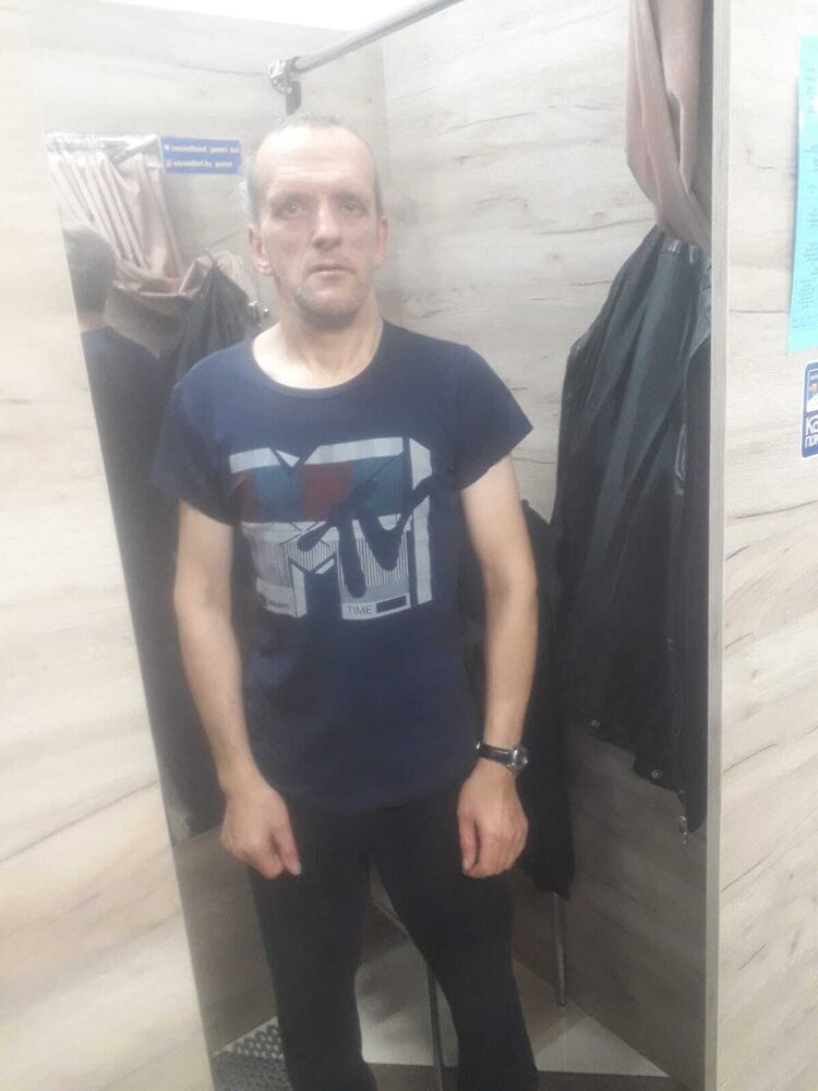  38571384   , 52 ,    