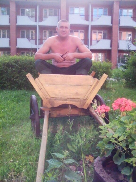  10899144  Roma Losev, 46 ,    