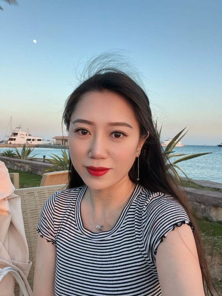  -,   Cindy, 35 ,   ,   