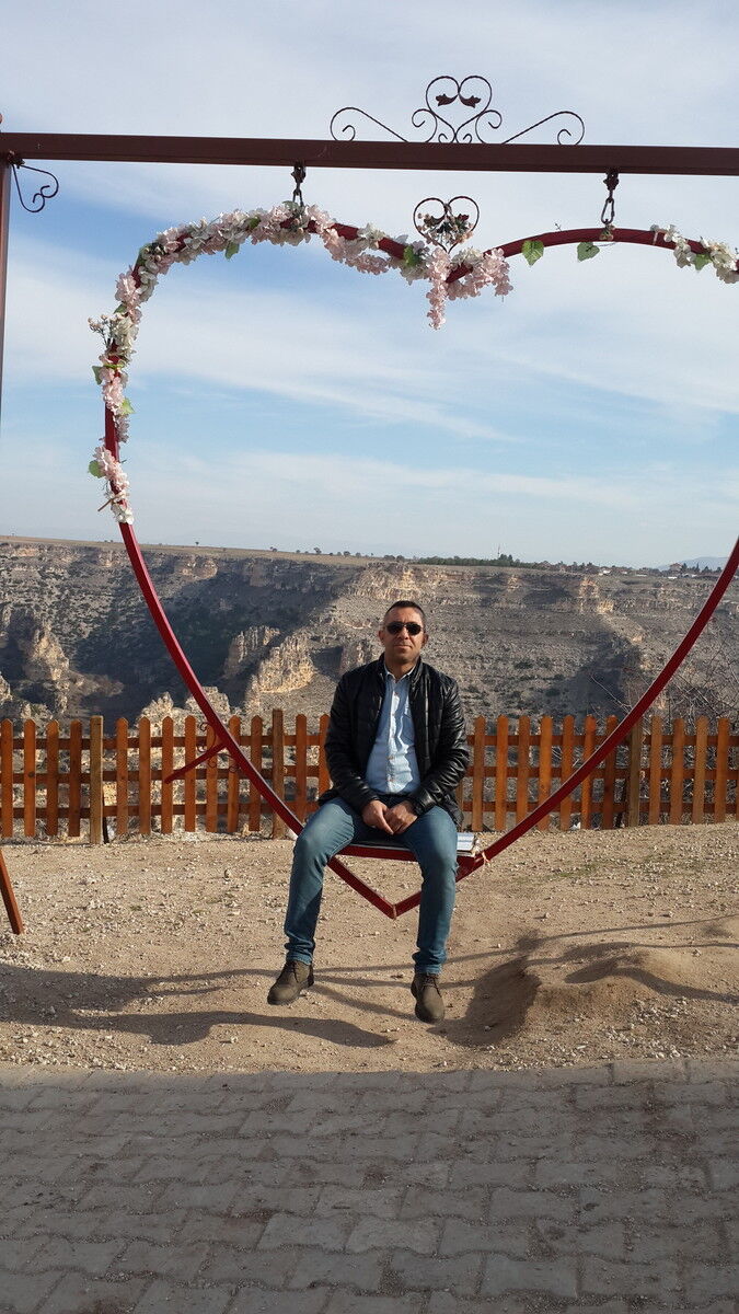  Usak,   Bulent, 51 ,   ,   , c 