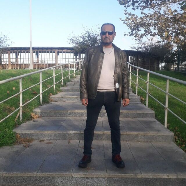  52710834  Farhad, 47 ,    