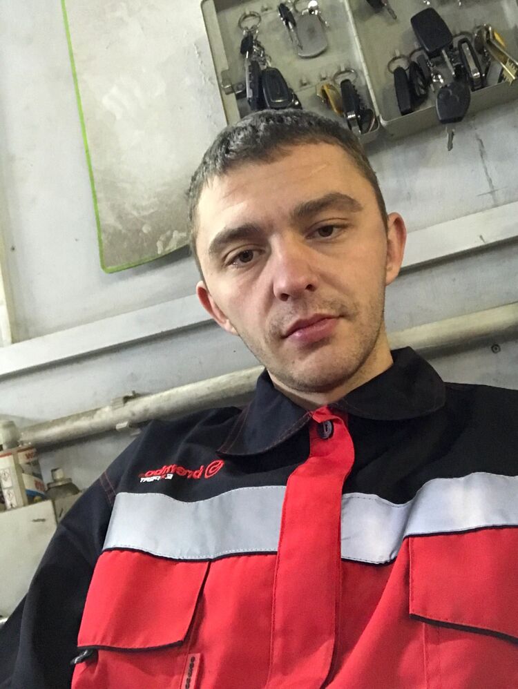  30753854  Ivan, 30 ,    