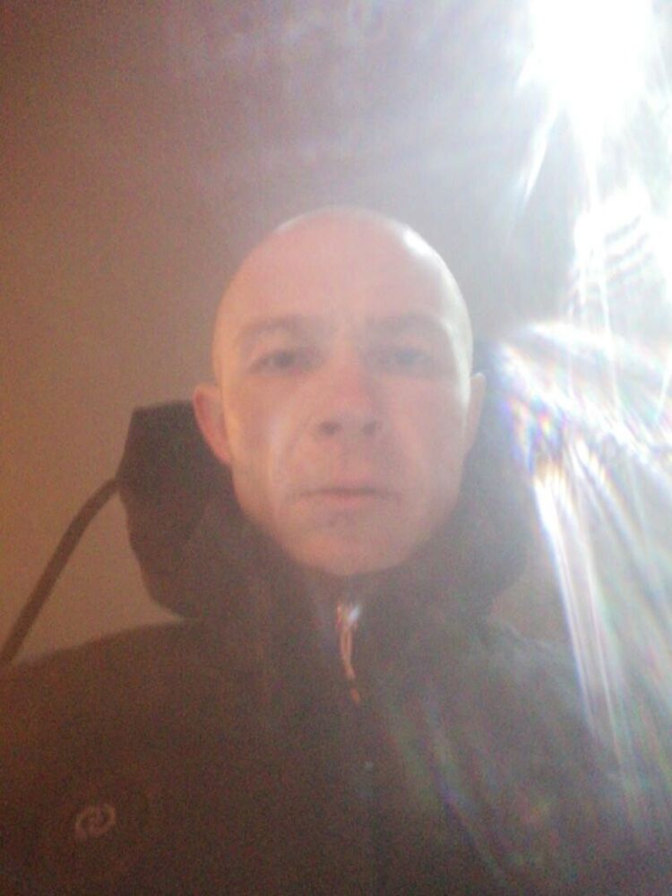  22497984  Aleksandr, 40 ,    