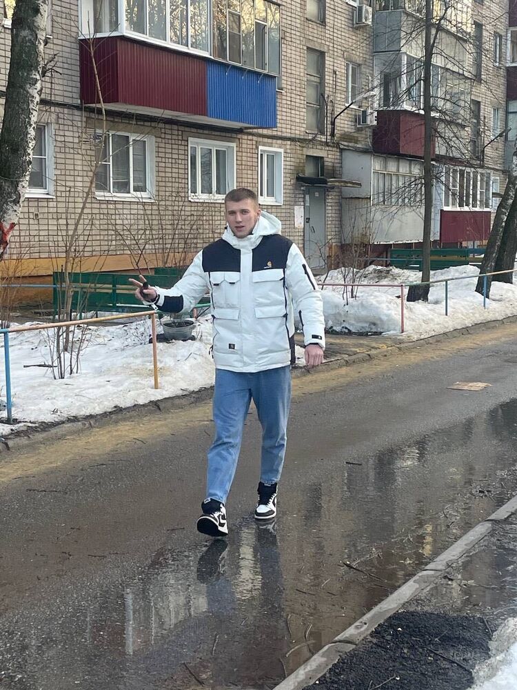  43019774  , 23 ,    