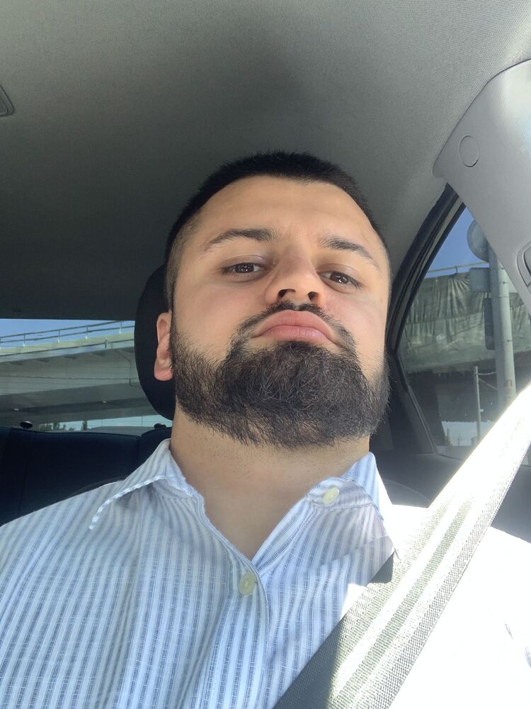  33799414  Ivan, 29 ,    