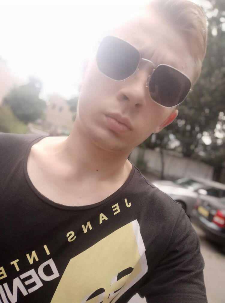  23736964  Ruslan, 27 ,    