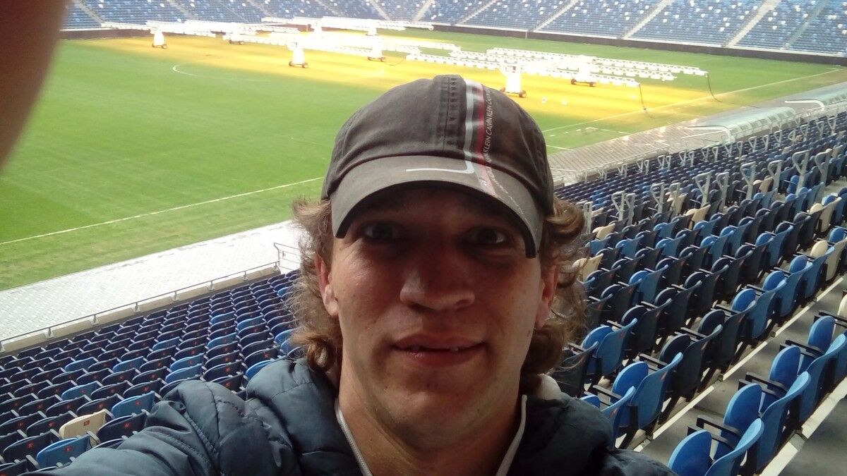  ,   Nik, 45 ,   
