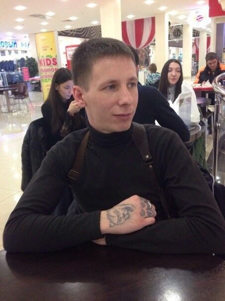  18725104  Andrei, 38 ,    