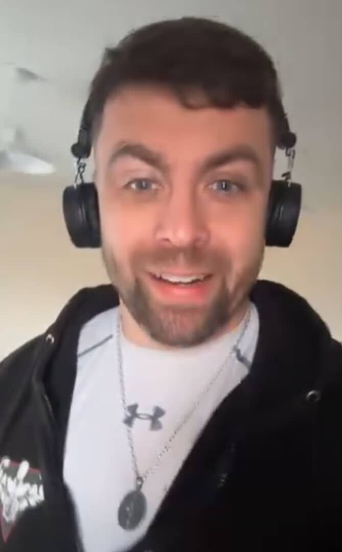  ,   Eric mike, 48 ,   ,   