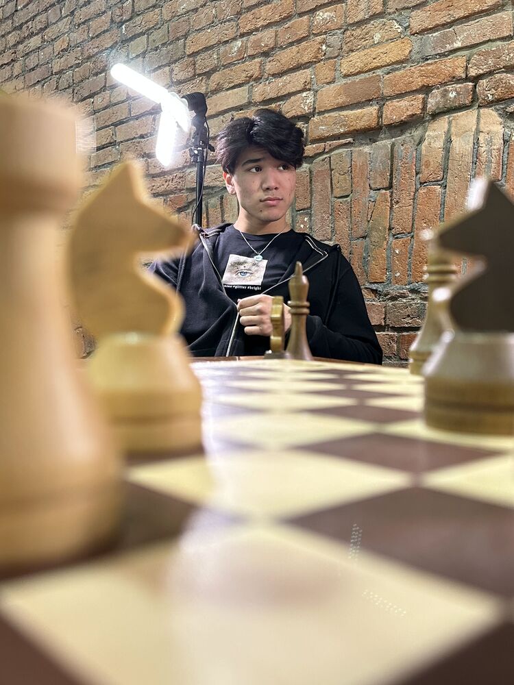  34752744  , 20 ,    