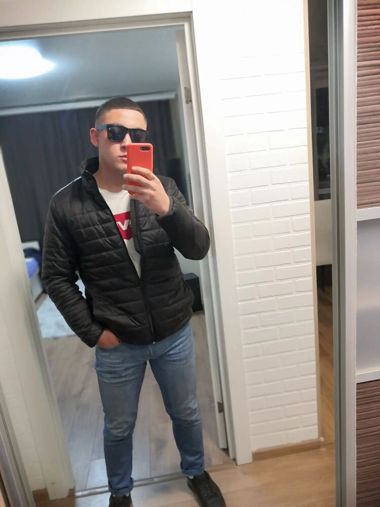  28391484  , 23 ,    