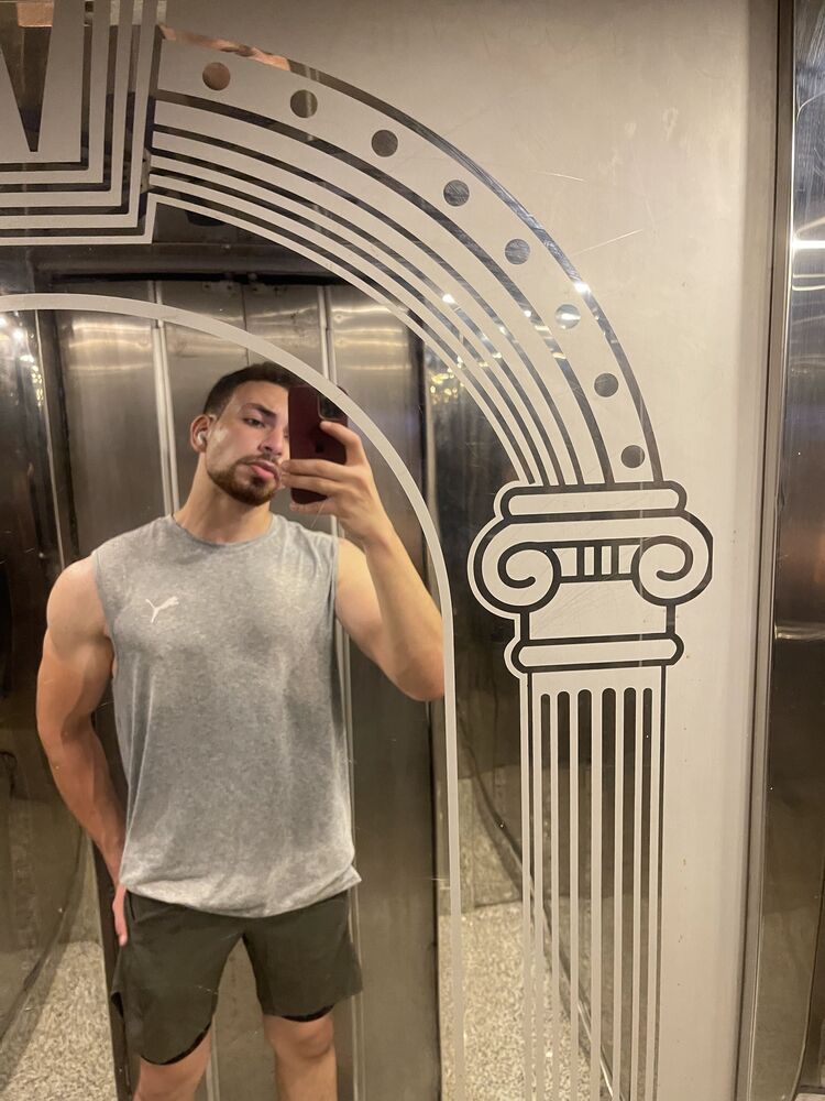  48023964  Ziad, 26 ,    
