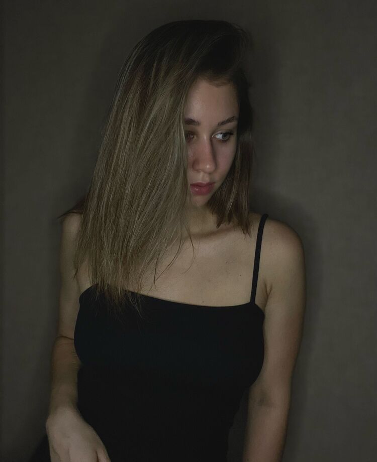  31067404  , 23 ,    