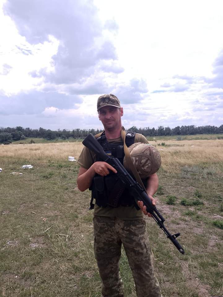  44753504  Viktor, 40 ,    
