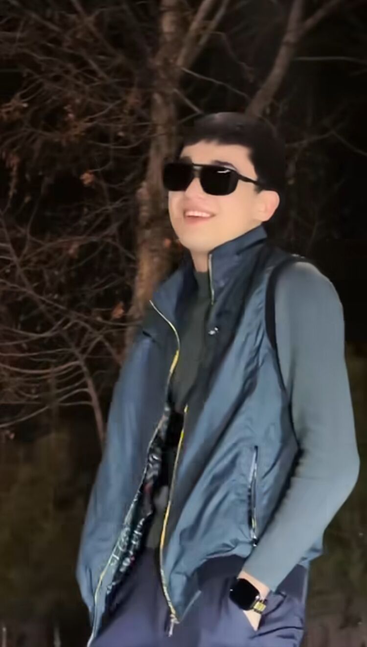  51963804  , 28 ,    -