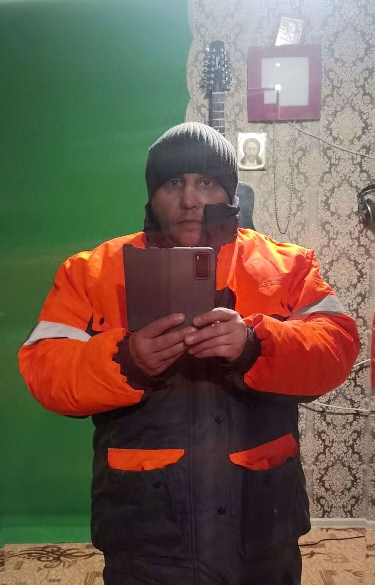  38827824  , 42 ,    