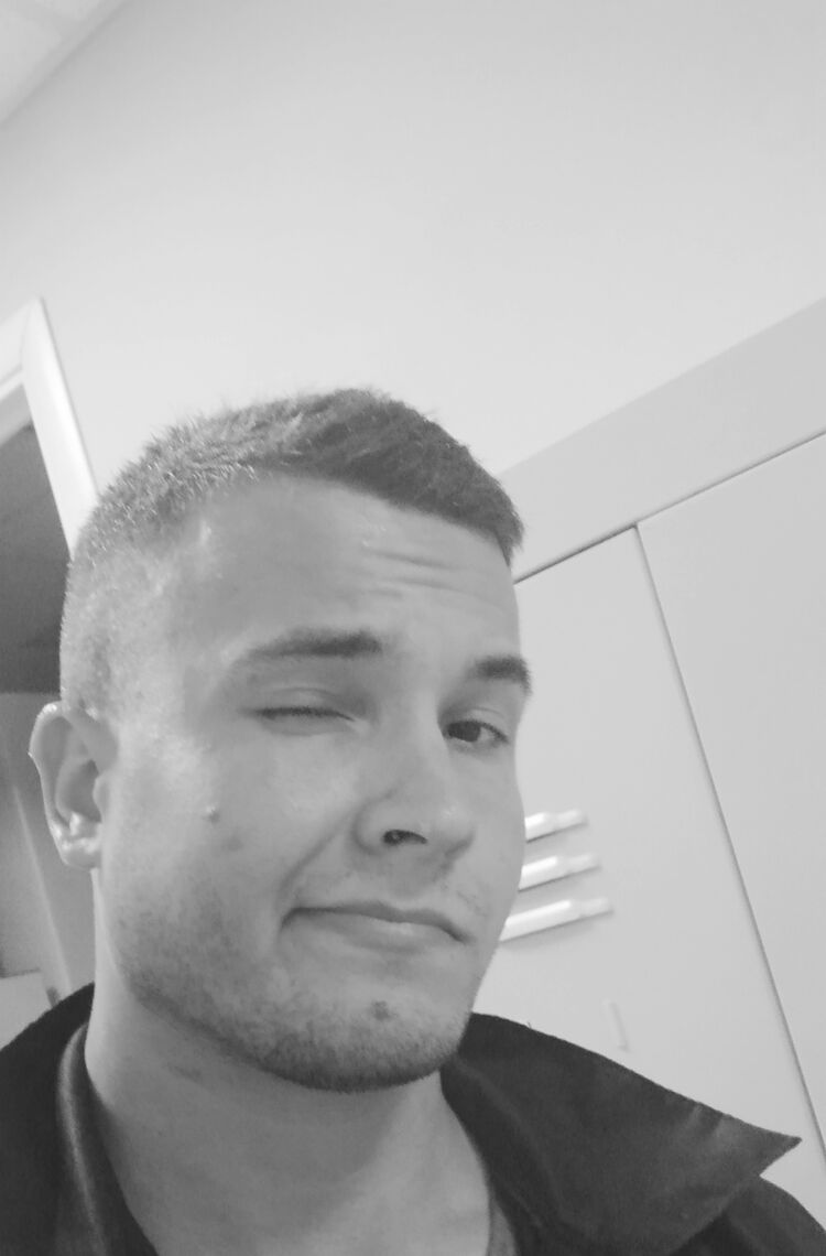  35733974  , 25 ,    