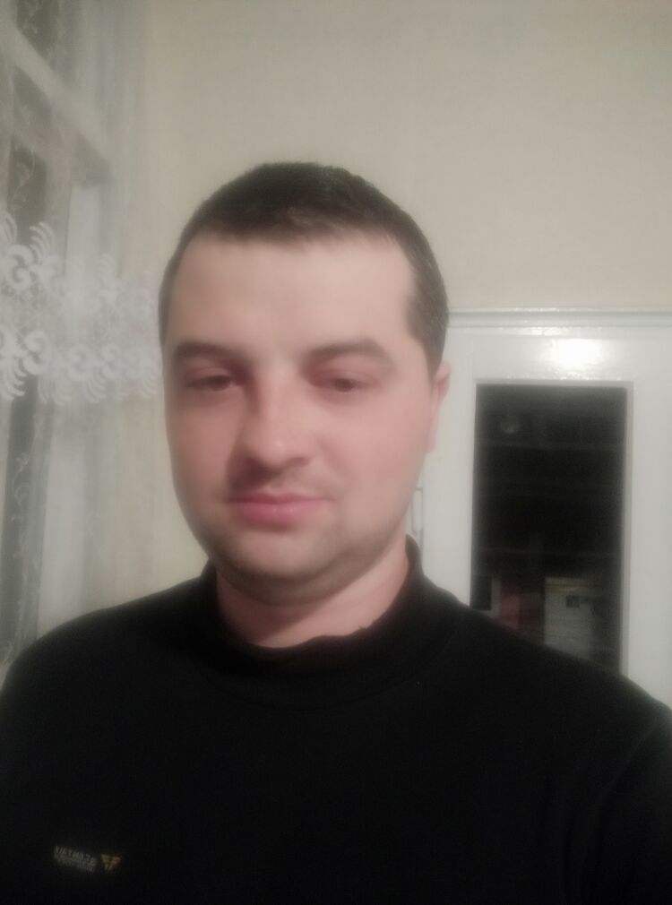  40906354  Yriy, 28 ,    