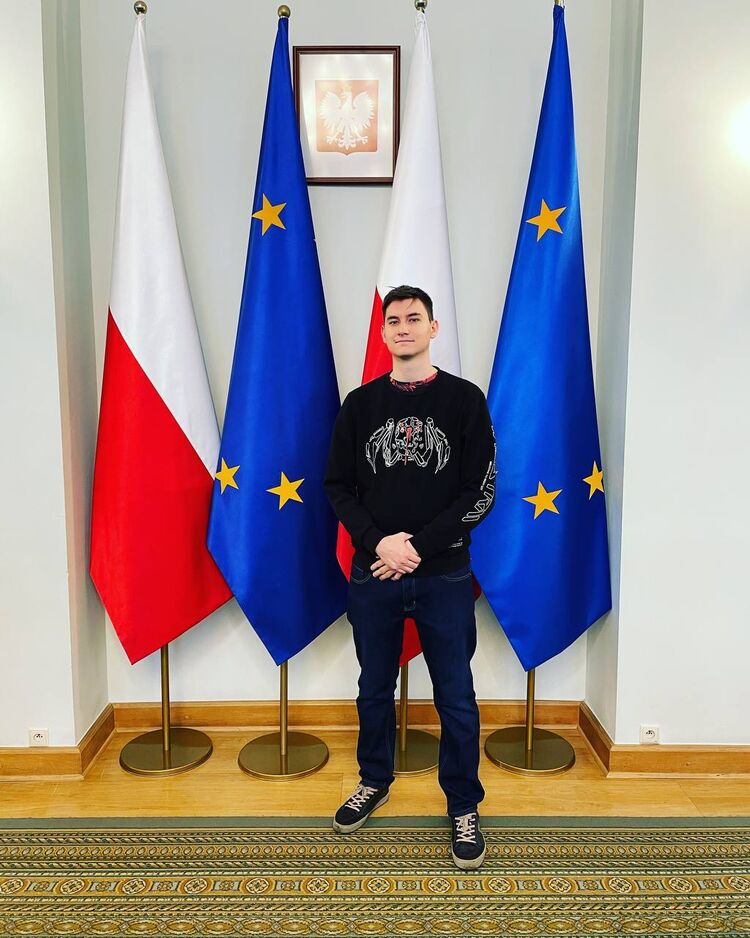  Warszawa,   , 25 ,   ,   , c 