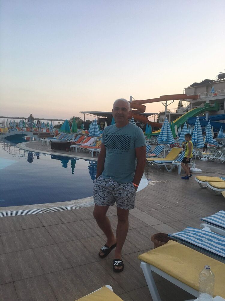  15347274  Levani, 47 ,    